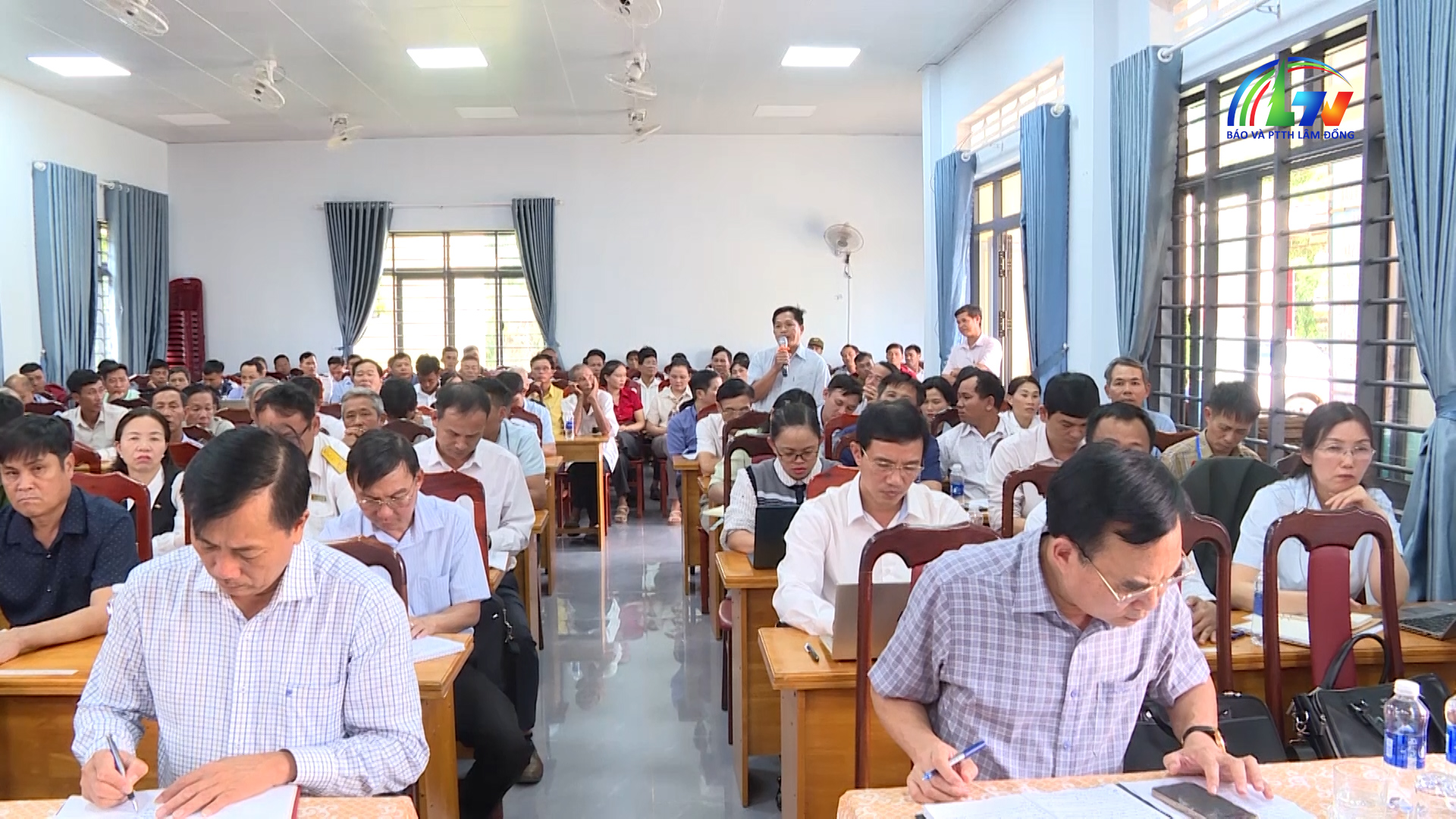 Đại biểu với cử tri ngày 4/10/2026