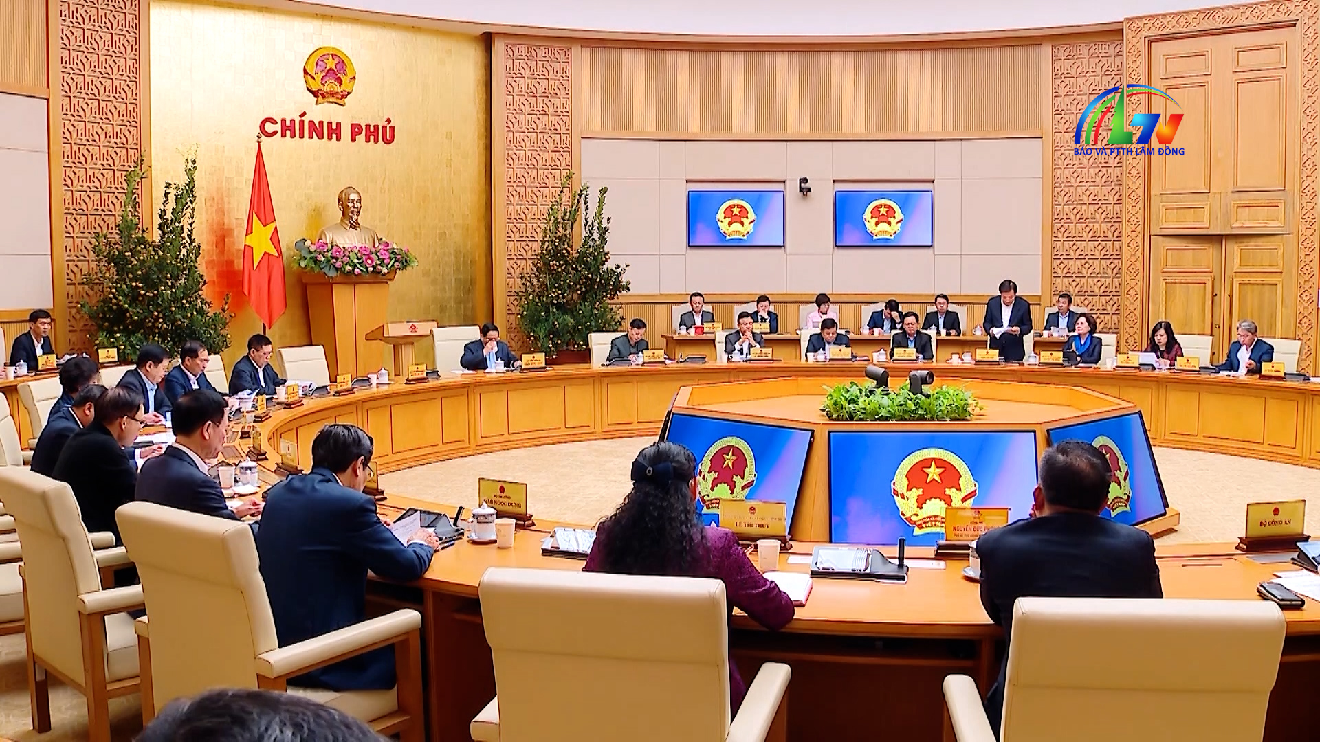 Phẳng 24h ngày 23/2/2026