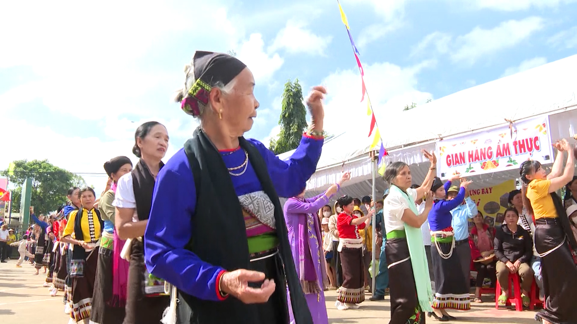 Sắc màu văn hóa M'nông ngày 27/12/2025