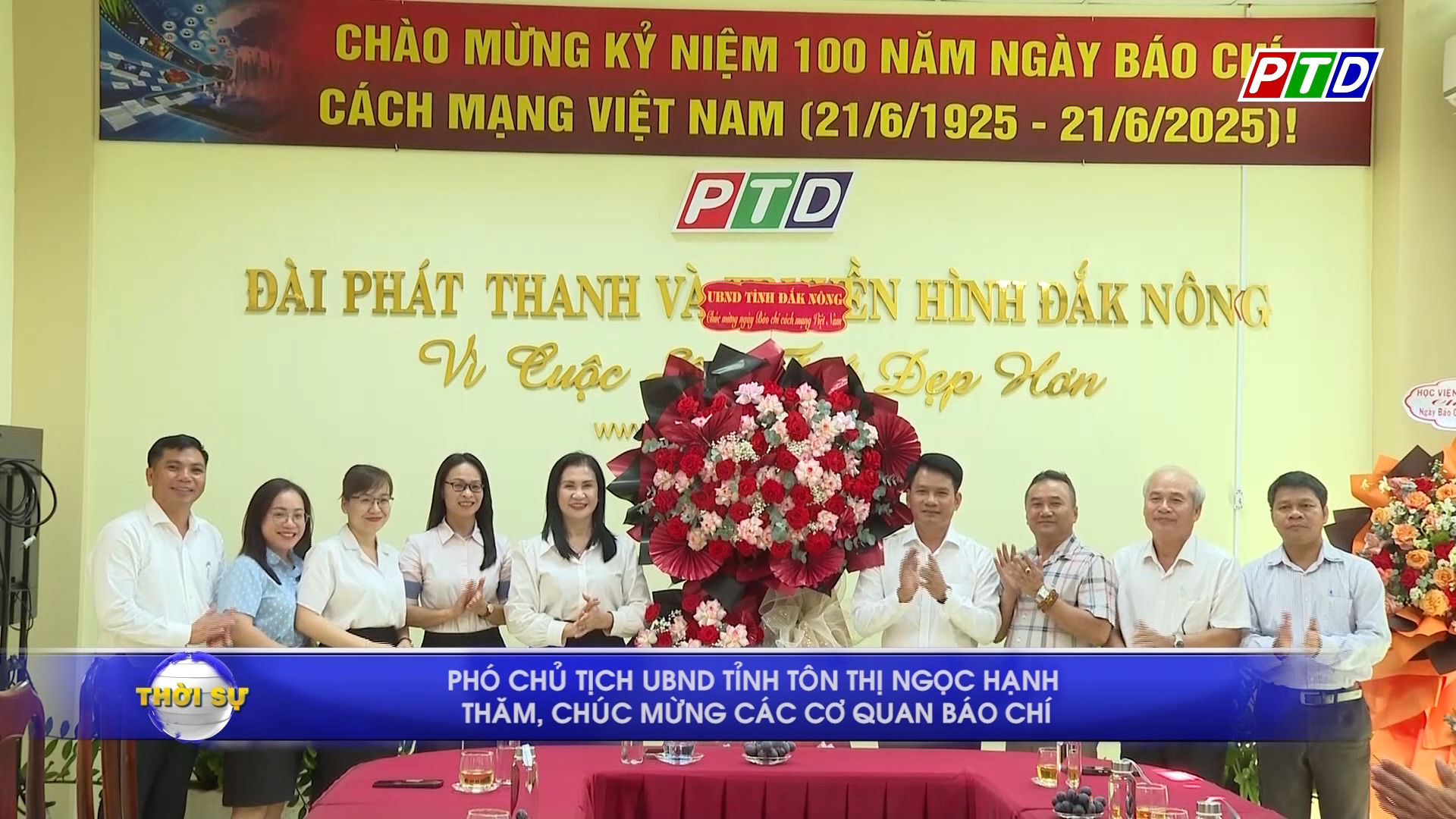 Phó Chủ tịch UBND tỉnh Tôn Thị Ngọc Hạnh thăm, chúc mừng các cơ quan báo chí